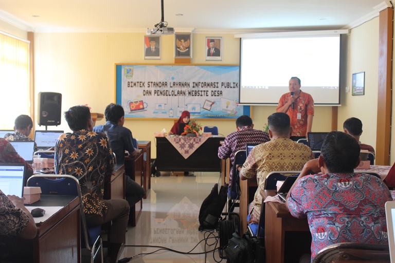Diskominfo Adakan Bimtek Standar Layanan Informasi Publik dan Pengelolaan Website Desa